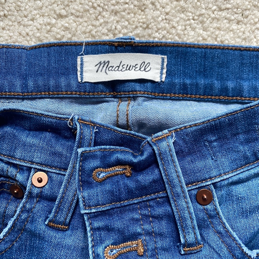 MADEWELL RIPPED JEANS - Picture 2 of 5